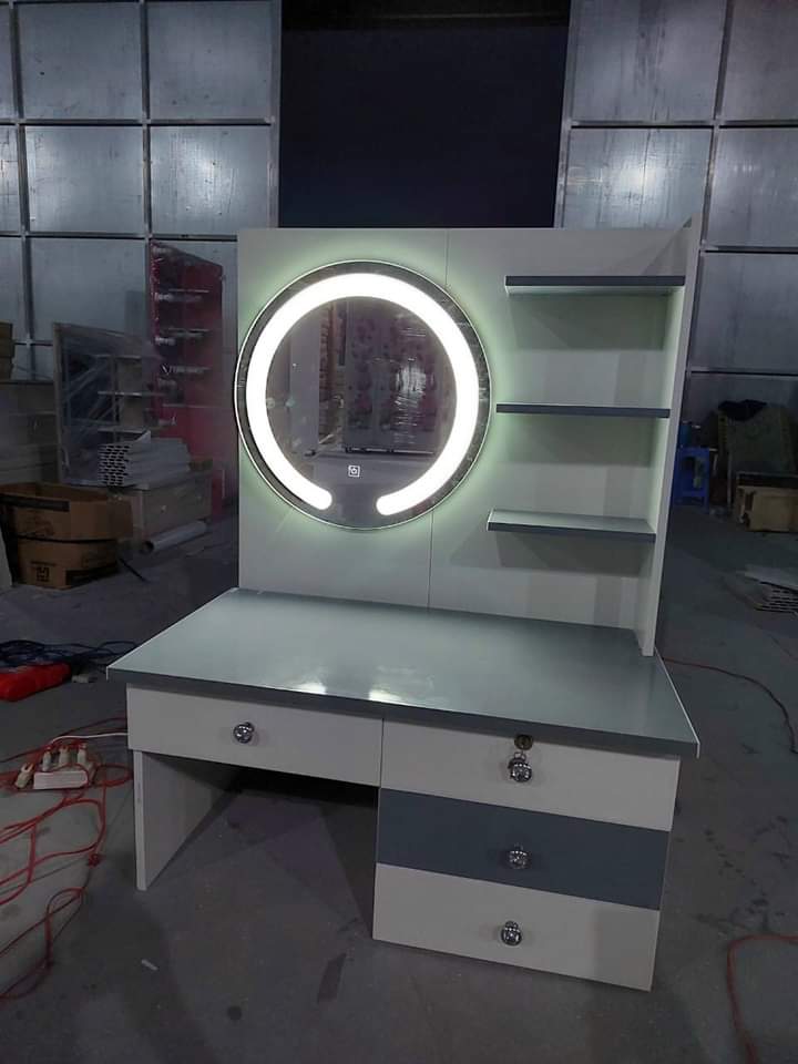 Bàn trang điểm nhựa Đài Loan cao cấp HL04