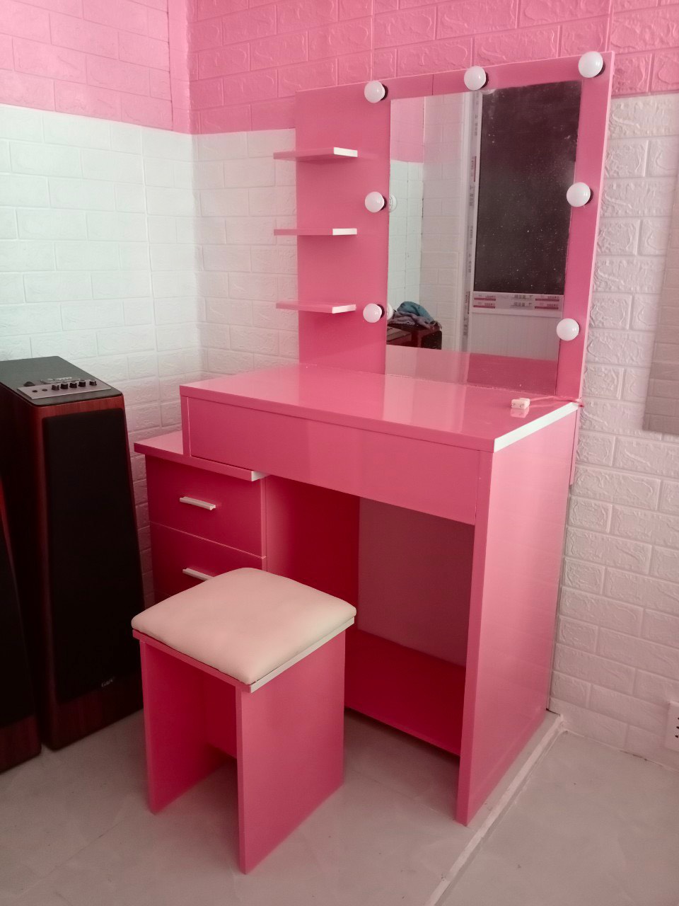 BÀN TRANG ĐIỂM NHỰA ĐÀI LOAN HL20