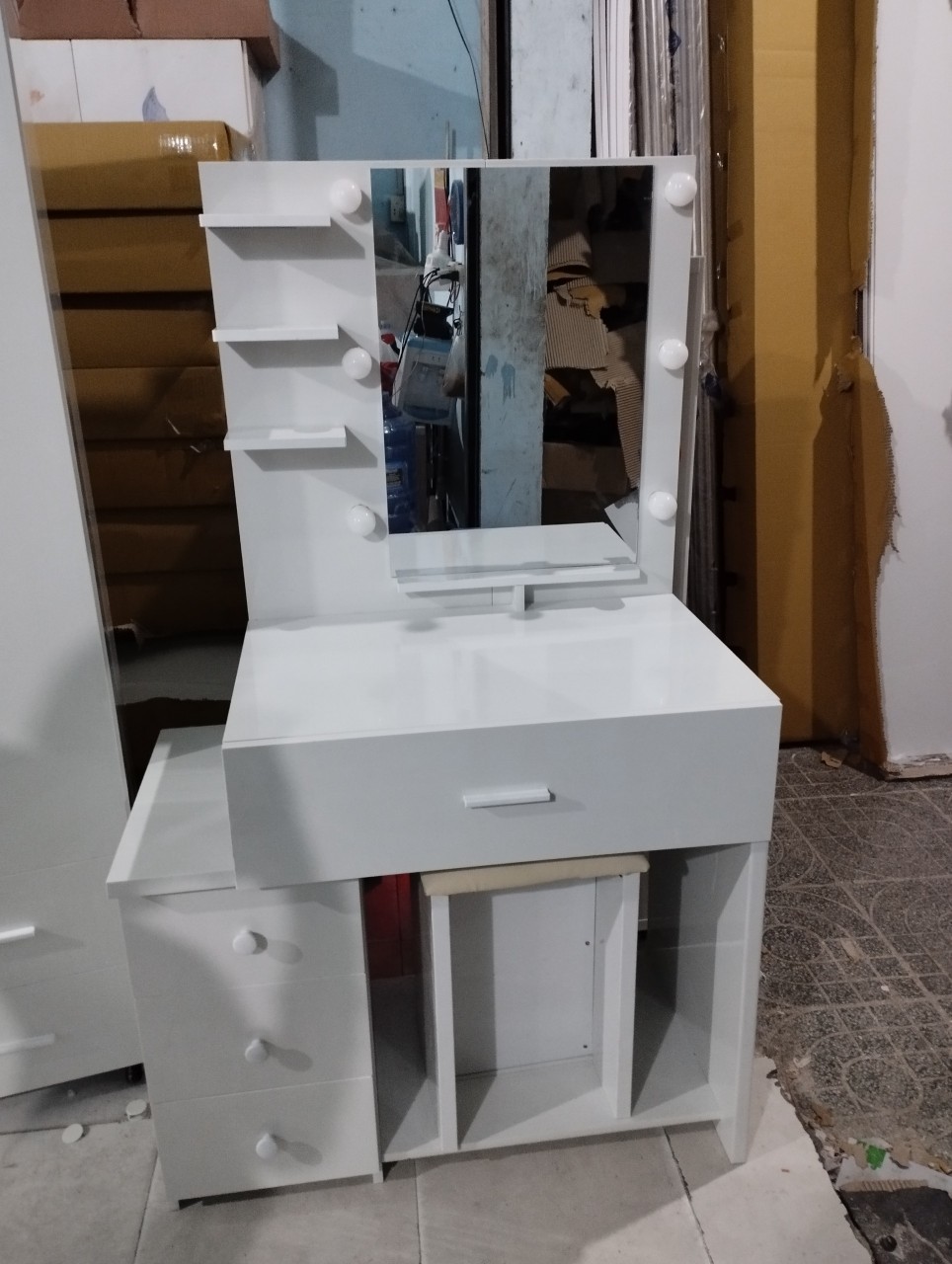 Bàn Trang Điểm Nhựa Đài Loan HL16