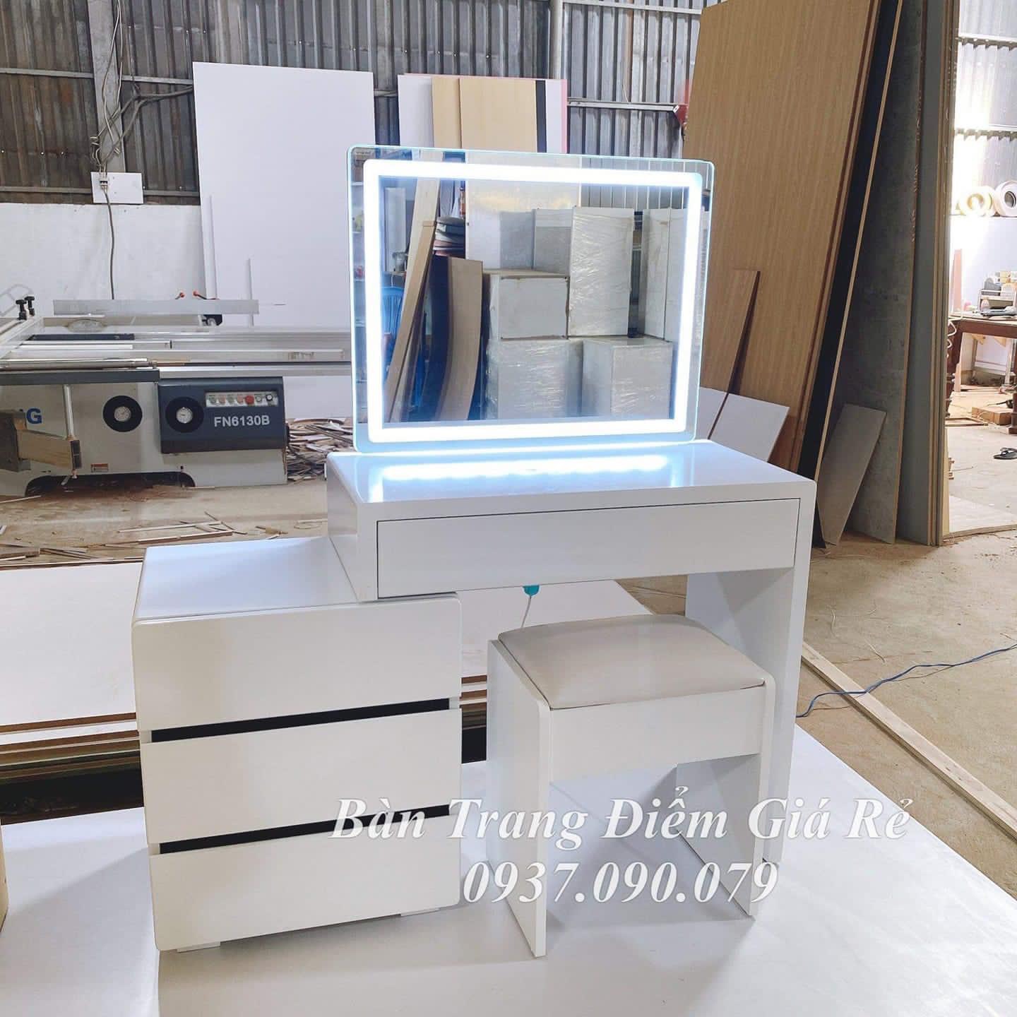 Bàn trang điểm nhựa Đài Loan Cao Cấp HL12